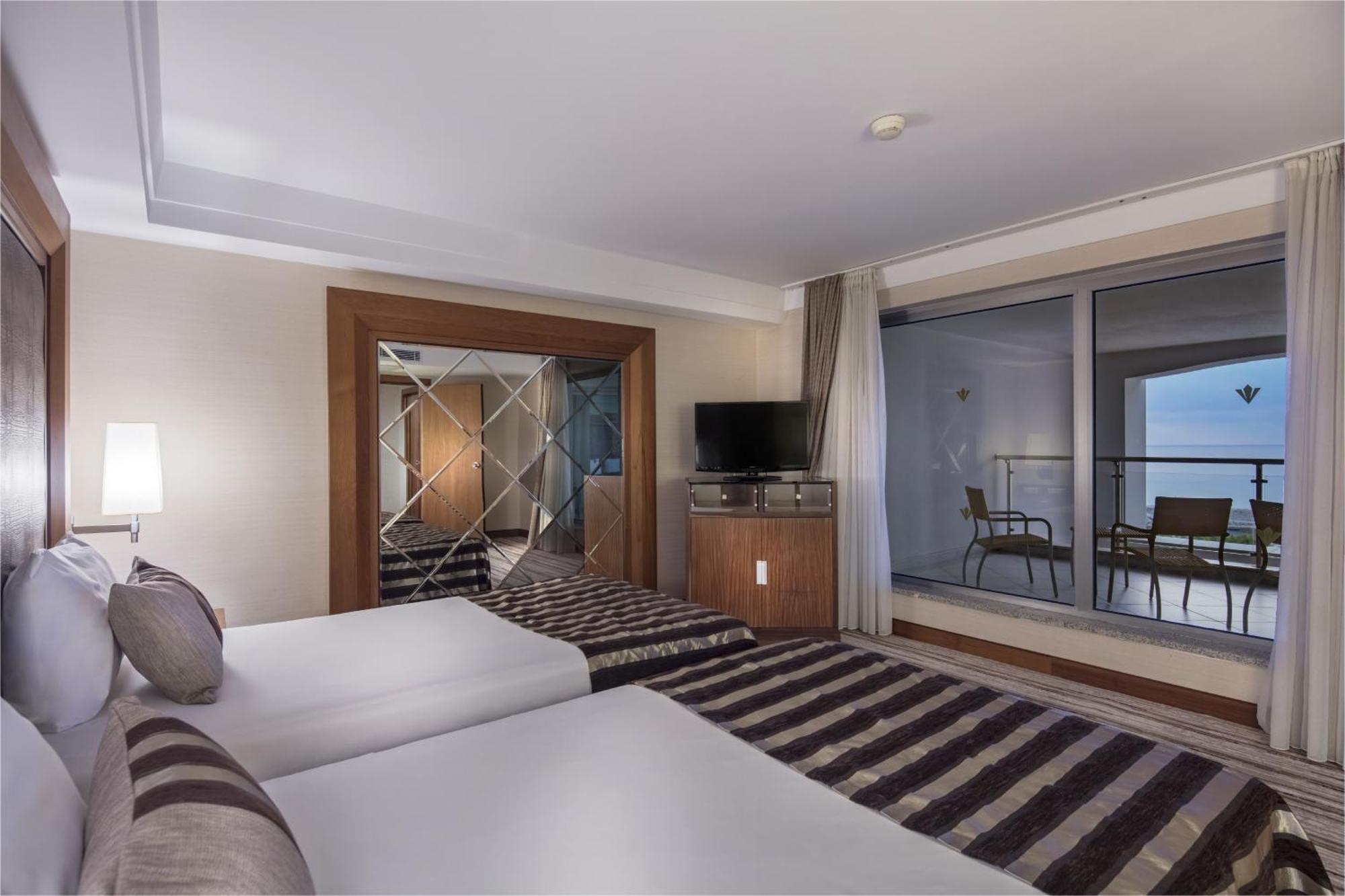 Rixos Sungate - The Land Of Legends Access Hotel เบลดิบี ภายนอก รูปภาพ