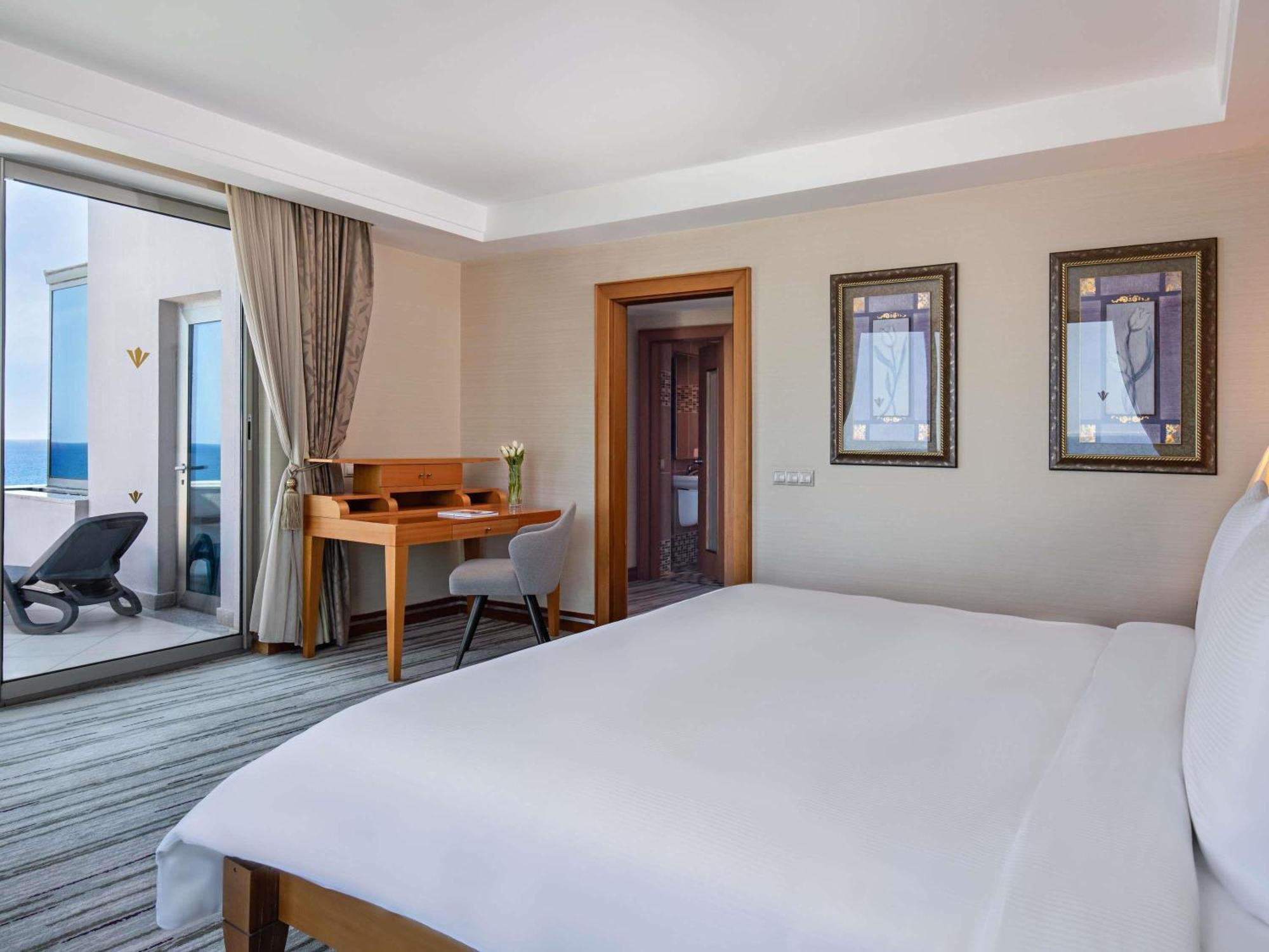 Rixos Sungate - The Land Of Legends Access Hotel เบลดิบี ภายนอก รูปภาพ