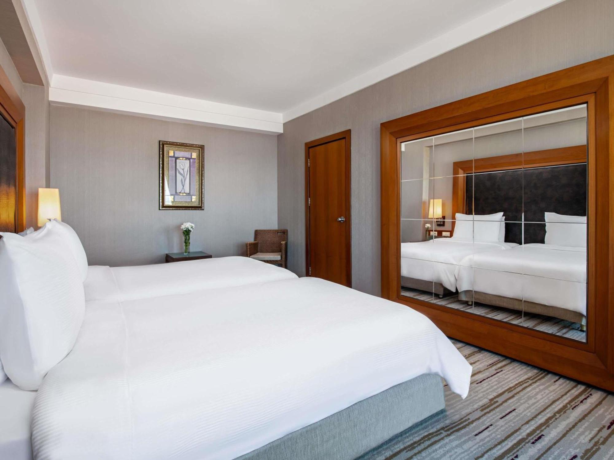 Rixos Sungate - The Land Of Legends Access Hotel เบลดิบี ภายนอก รูปภาพ