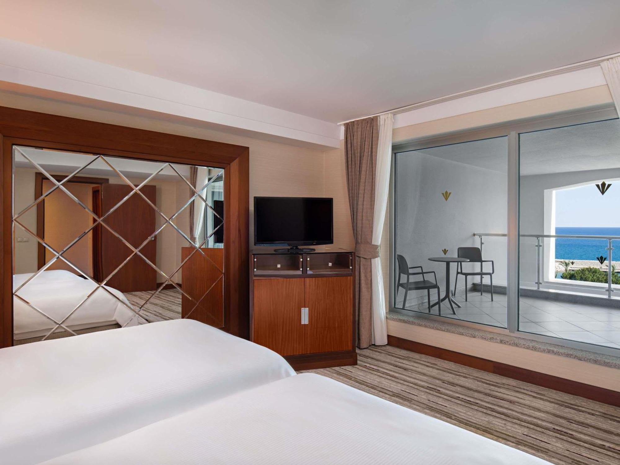 Rixos Sungate - The Land Of Legends Access Hotel เบลดิบี ภายนอก รูปภาพ
